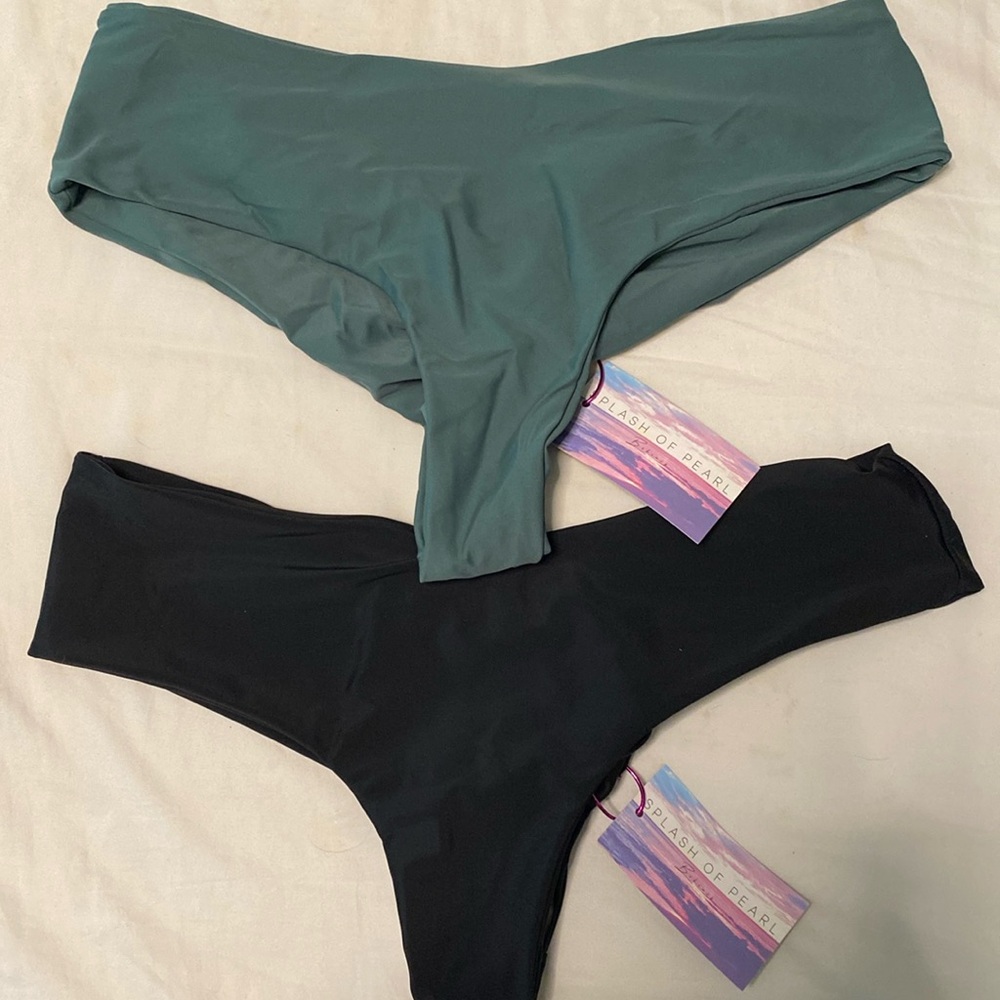Splash of Pearl Bikini bottoms 👙👙